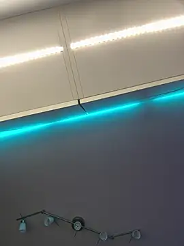 Snapshot of stefhart chatting on April 3, 1:45 am stefhart online show from April 3, 1:45 am