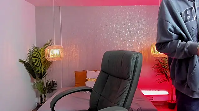 Gio carangi online show from March 28, 3:07 am