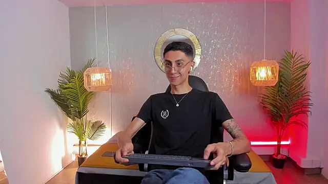 Gio carangi online show from May 6, 2:26 am