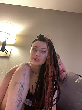 darlingvicuous online show from April 4, 8:04 pm