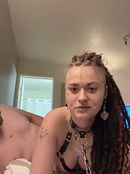 darlingvicuous online show from April 3, 9:21 pm