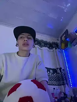 Snapshot of purple_755 chatting on March 20, 6:03 am purple 755 online show from March 20, 6:03 am