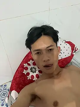 Nguyencuong1999 online show from April 1, 10:27 am