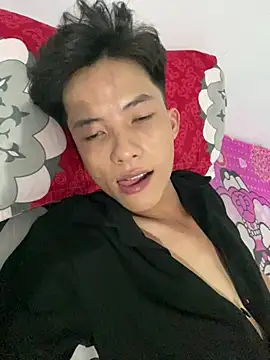 Nguyencuong1999 online show from April 12, 6:05 am