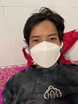 Nguyencuong1999 online show from March 21, 4:35 am