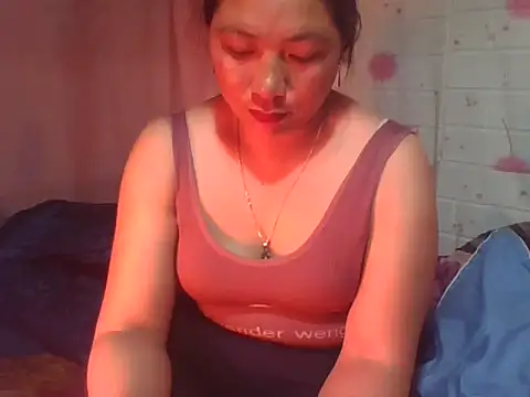 Hena   online show from April 27, 1:42 pm