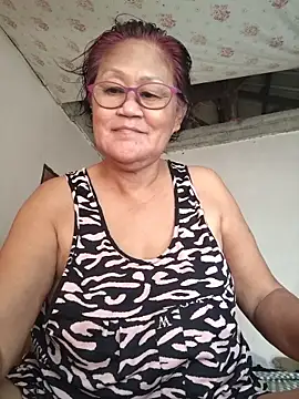 Snapshot of Sunflower1956 chatting on May 16, 11:26 pm Sunflower1956 online show from May 16, 11:26 pm