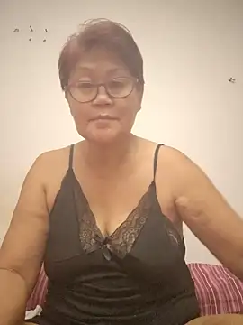 Snapshot of Sunflower1956 chatting on May 31, 6:31 pm Sunflower1956 online show from May 31, 6:31 pm