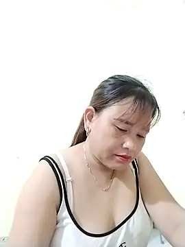 Moubie1 online show from April 14, 1:49 pm