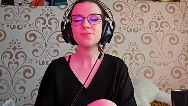 IsaSantella online show from March 23, 9:42 am