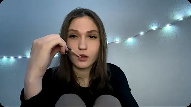 Juliajuicecam online show from April 20, 5:36 pm