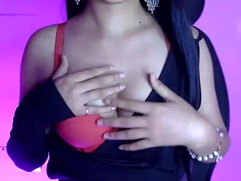 Snapshot of Anaya_singh chatting on May 30, 6:57 pm Anaya singh online show from May 30, 6:57 pm