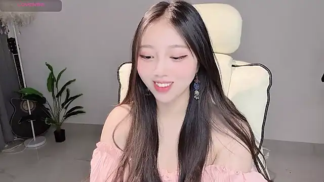 Yukiy8877 online show from May 9, 11:24 am
