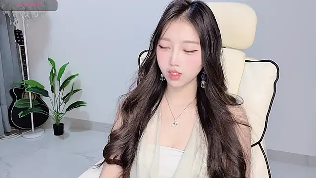 Yukiy8877 online show from March 28, 10:22 pm