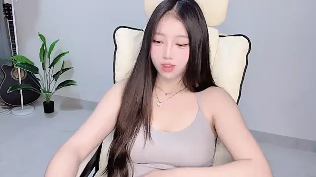 Yukiy8877 online show from March 29, 10:55 pm