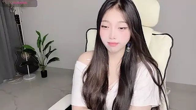 Yukiy8877 online show from April 28, 11:31 pm