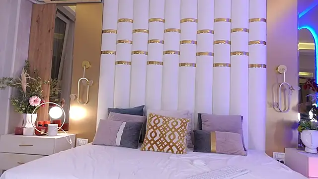 Sienna Wilde online show from March 25, 10:08 pm