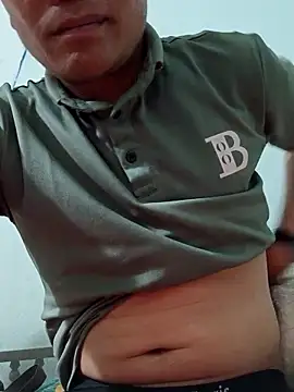 Snapshot of Sutinh85 chatting on March 25, 4:56 am Sutinh85 online show from March 25, 4:56 am