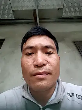 Snapshot of Sutinh85 chatting on March 23, 8:36 am Sutinh85 online show from March 23, 8:36 am