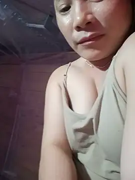 Snapshot of -Bangi- chatting on June 5, 4:24 pm -Bangi- online show from June 5, 4:24 pm