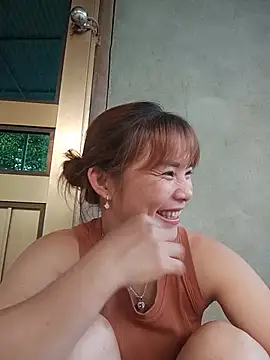 Snapshot of -Bangi- chatting on May 16, 11:20 am -Bangi- online show from May 16, 11:20 am