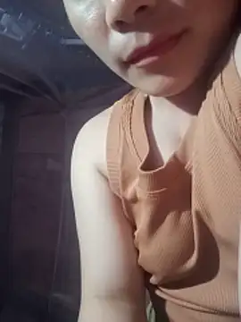 Snapshot of -Bangi- chatting on June 2, 9:04 pm -Bangi- online show from June 2, 9:04 pm