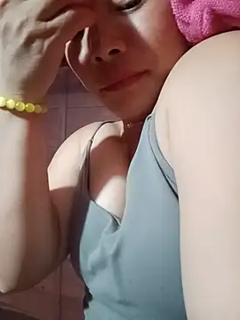 Snapshot of -Bangi- chatting on June 23, 5:27 am -Bangi- online show from June 23, 5:27 am