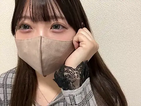 Snapshot of y-u-r-a-33 chatting on March 23, 3:06 am y-u-r-a-33 online show from March 23, 3:06 am