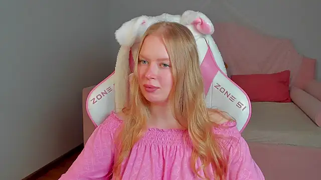 BellaVenatrix online show from April 2, 8:32 am