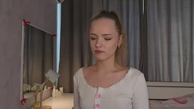 IvaHosick online show from March 24, 5:07 am