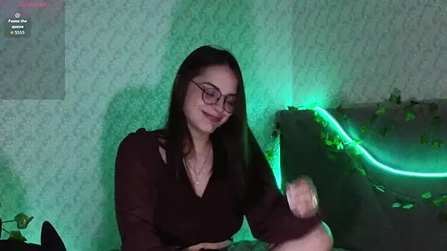 dark honey  online show from March 24, 2:06 pm