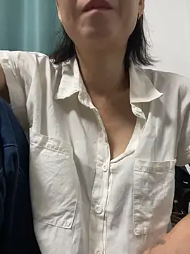 Snapshot of lilysister66 chatting on July 9, 5:12 pm lilysister66 online show from July 9, 5:12 pm