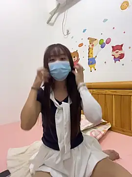 flylingling33 online show from March 24, 4:51 pm