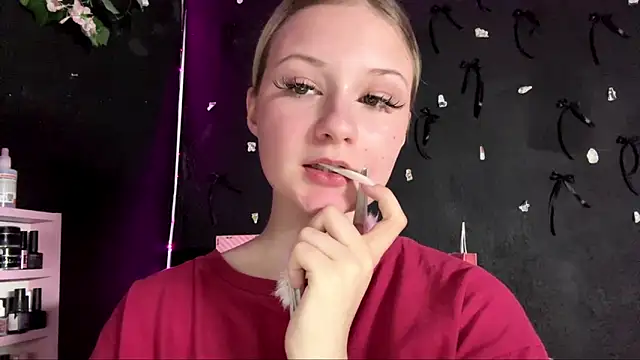 LiziSweet online show from March 25, 11:25 pm