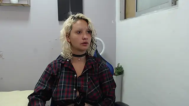 dafne kim online show from April 10, 12:56 pm