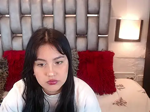Sofiia Vega  online show from April 18, 11:45 am