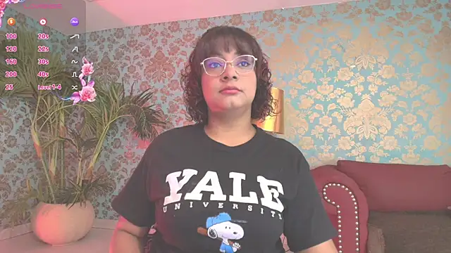 alexa cruz   online show from April 26, 11:40 am
