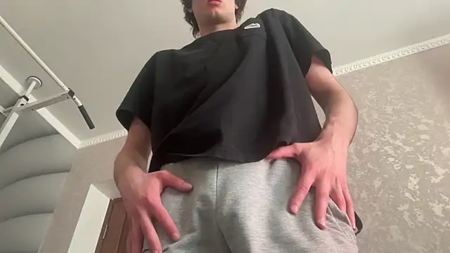 tomasdickpick online show from May 3, 8:19 am