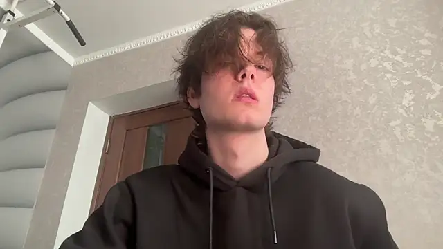 tomasdickpick online show from April 21, 7:26 am