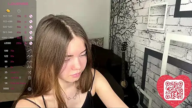 Snapshot of ElmiraDabato chatting on July 8, 10:27 am ElmiraDabato online show from July 8, 10:27 am