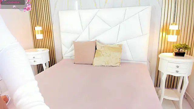 annigarcya online show from April 27, 1:31 pm
