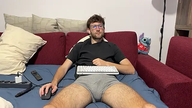 SoloUno0 online show from June 29, 5:45 pm