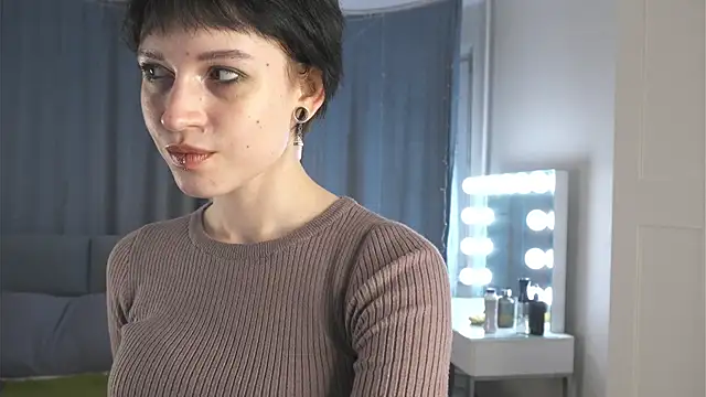 RubieNibbs online show from March 29, 7:15 pm