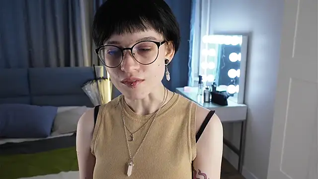 RubieNibbs online show from March 28, 7:26 pm