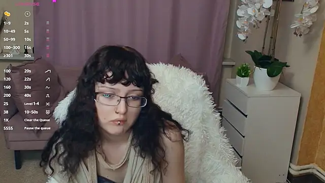 JordanSvetlik online show from June 11, 7:55 pm