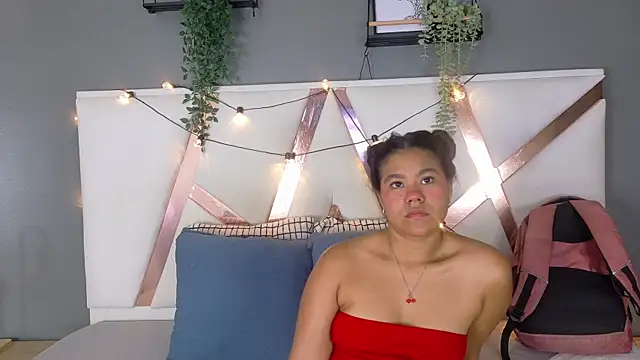 AhslyEvans   online show from June 16, 7:58 pm
