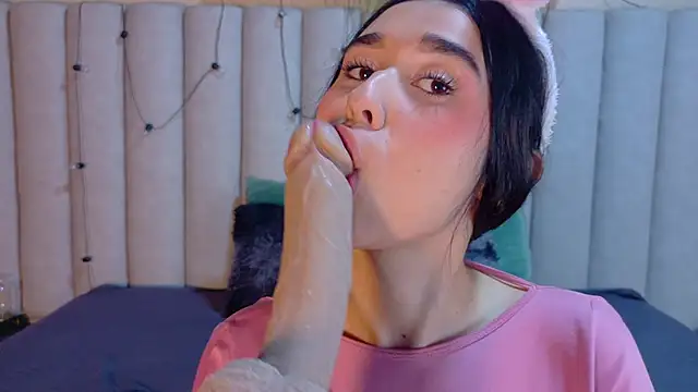 StarrMoon   online show from June 10, 1:07 am