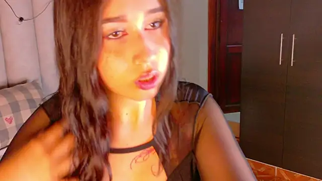 Snapshot of StarrMoon__ chatting on March 26, 3:05 am StarrMoon online show from March 26, 3:05 am