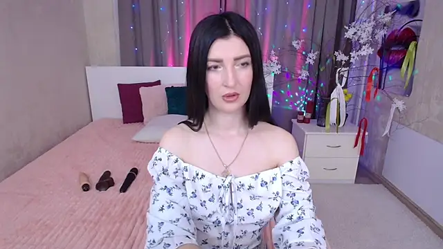 Snapshot of EvelinCuper_ chatting on June 14, 5:30 am EvelinCuper online show from June 14, 5:30 am