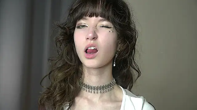 DellaLeck online show from March 29, 7:48 pm